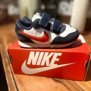 Toddler Nike size 8